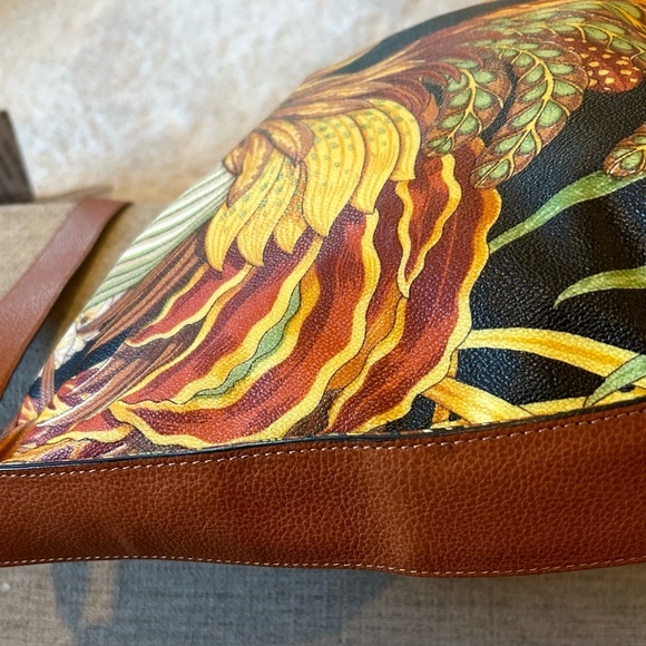 🔥 RARE 🔥 Salvatore Ferragamo Vintage Coated Canvas and Leather Shoulder Bag - Picture 7 of 13